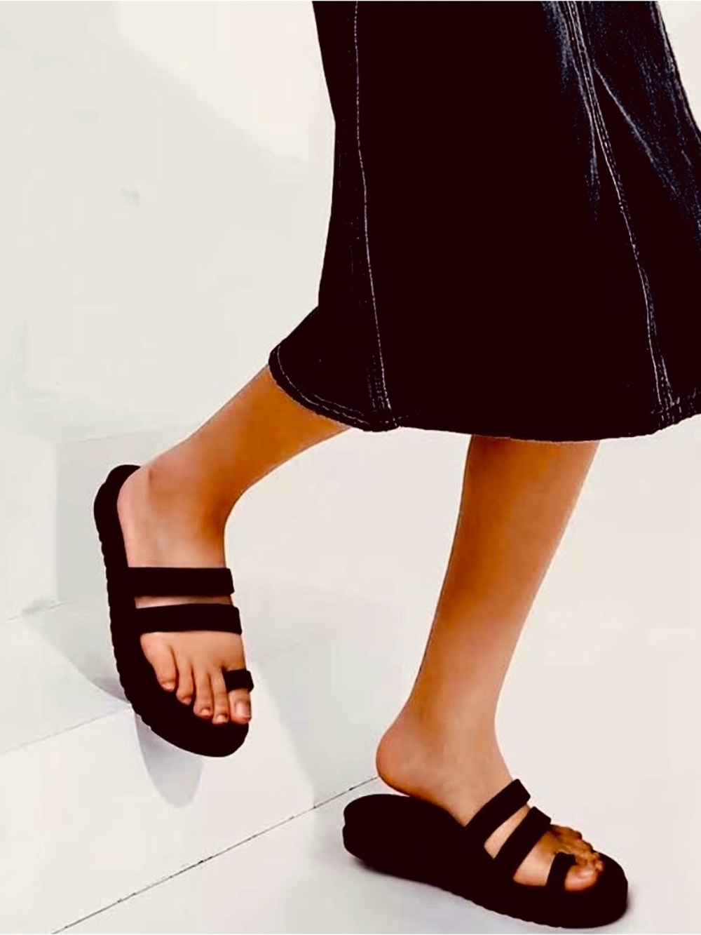 Kuailu Women's Black Slide Sandals with Double Straps Sz 7.5